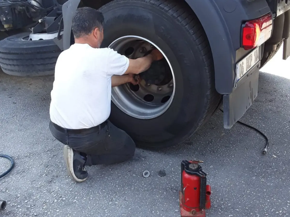 Gaziemir Oto Lastikçi